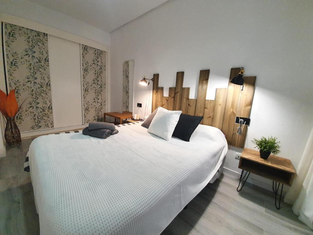 Apartamentos Alamos Malaga Exterior photo